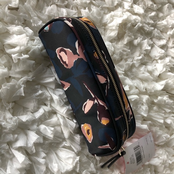 🆕Kate Spade Cosmetics Case. 0005555 - Picture 10 of 13